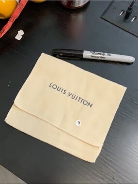 lv Dusty 9